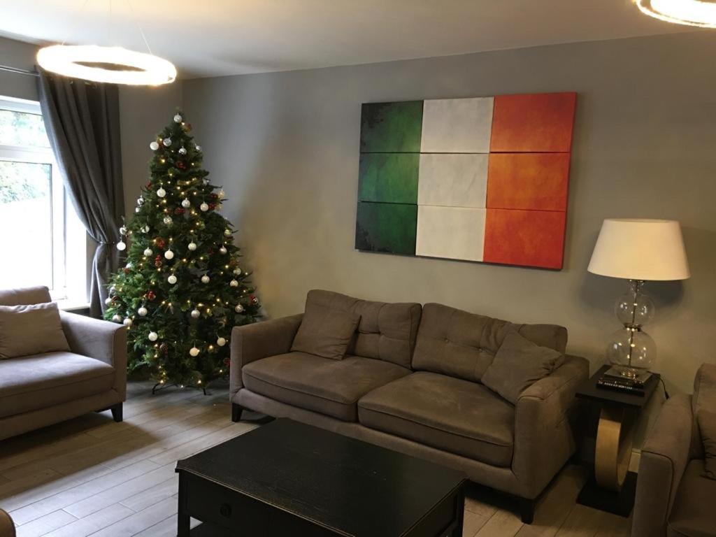 The Town House Kinsale, Hosted By Exquisite Holiday Homes, Sleeps 16 Bagian luar foto