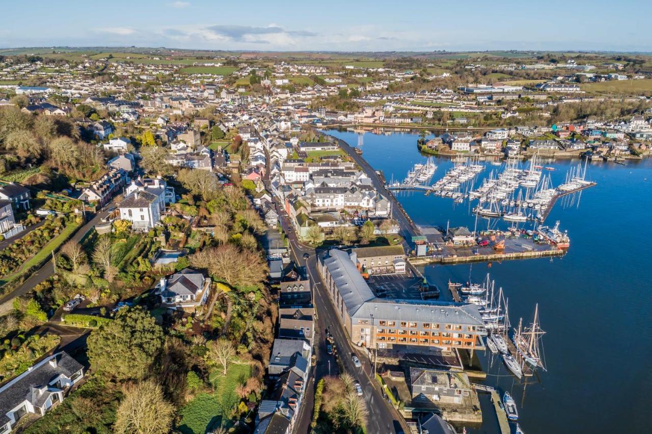 The Town House Kinsale, Hosted By Exquisite Holiday Homes, Sleeps 16 Bagian luar foto