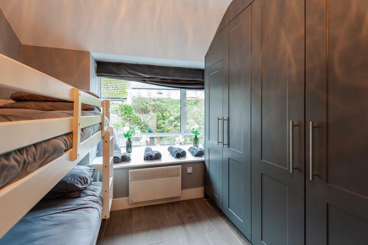 The Town House Kinsale, Hosted By Exquisite Holiday Homes, Sleeps 16 Bagian luar foto